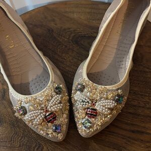 Chic Embellished Beige Bee Flats European Size 37 (7-7.5)